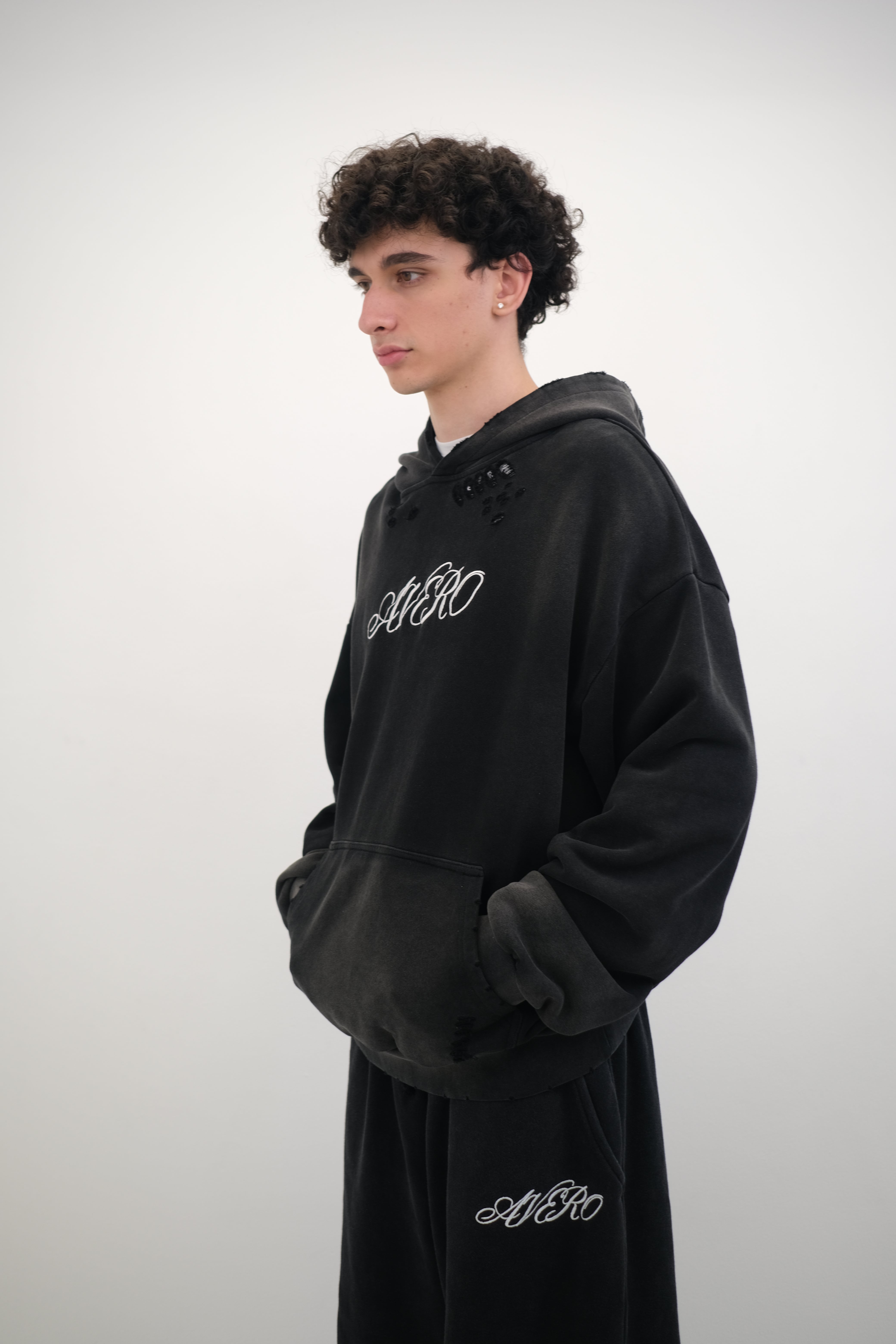 AVERO coal hoodie