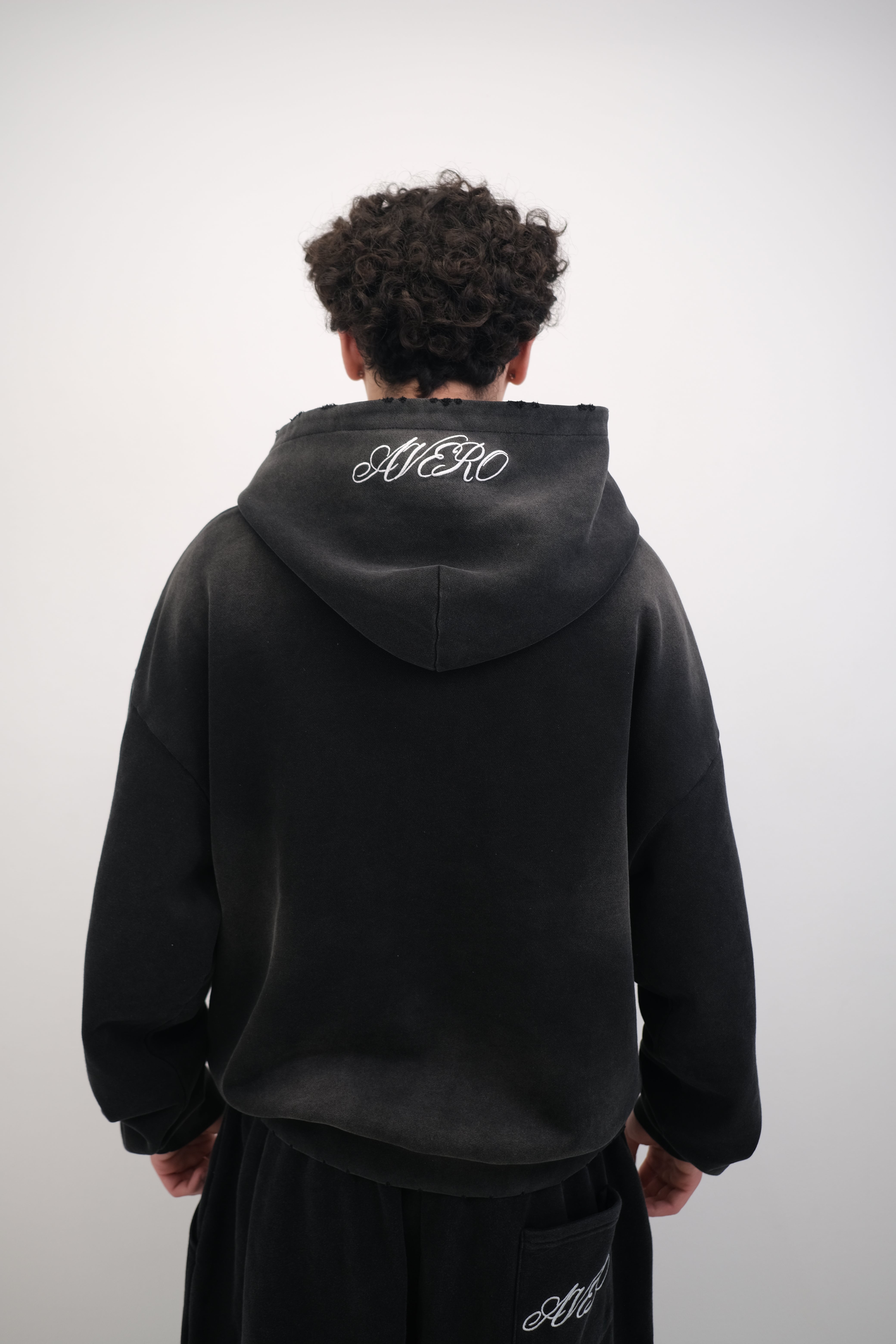AVERO coal hoodie